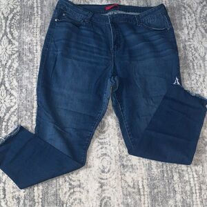 JENNIFER LOPEZ SKINNY ANKLE BLUE JEANS